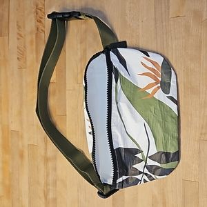 Aloha waist pack